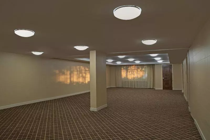 酒店 Sheraton Louisville Riverside