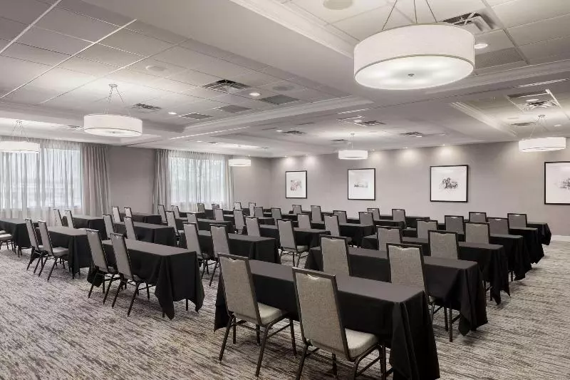 酒店 Sheraton Louisville Riverside