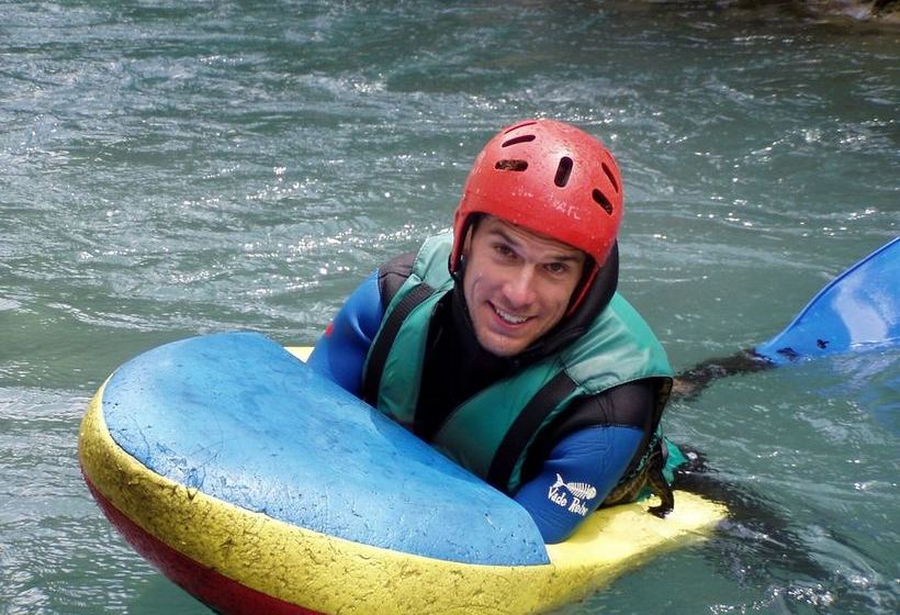 הוסטל Centre De Vacances La Sainte Famille