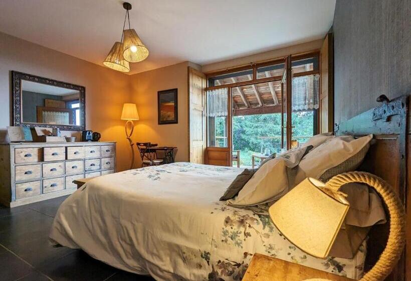 住宿加早餐  Le Clos Des Pierres Rouges