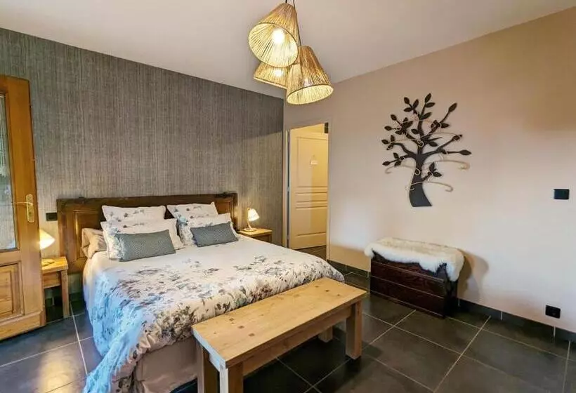 Aamiaismajoitus (B&B) Le Clos Des Pierres Rouges