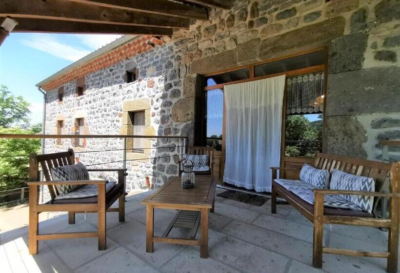 住宿加早餐  Le Clos Des Pierres Rouges