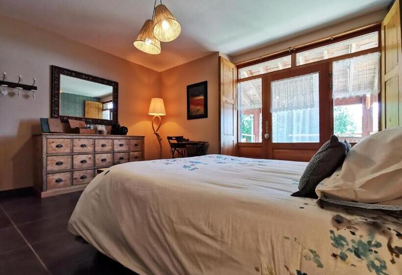 住宿加早餐  Le Clos Des Pierres Rouges