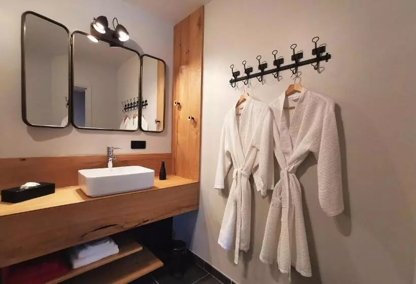 Aamiaismajoitus (B&B) Le Clos Des Pierres Rouges