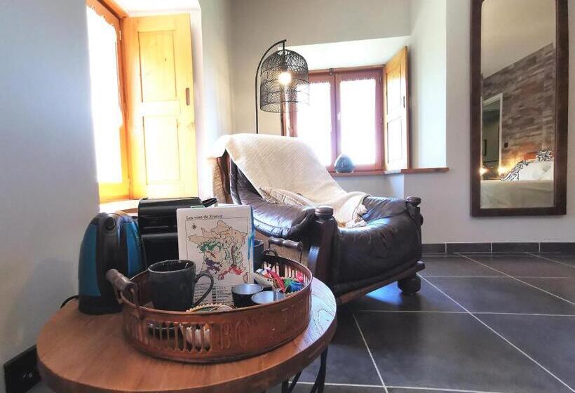 住宿加早餐  Le Clos Des Pierres Rouges