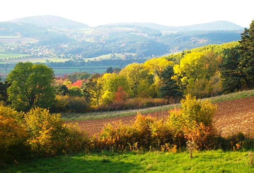 住宿加早餐  Le Clos Des Pierres Rouges