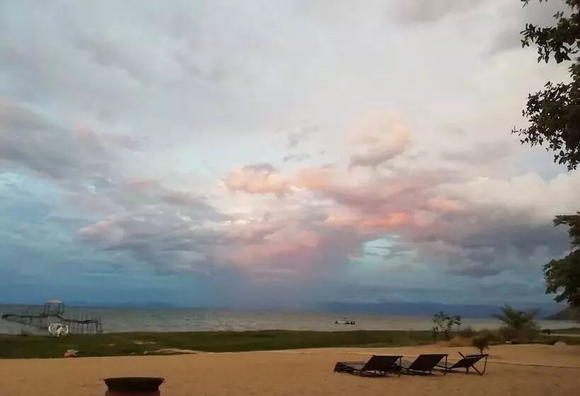 هتل Norman Carr Cottage