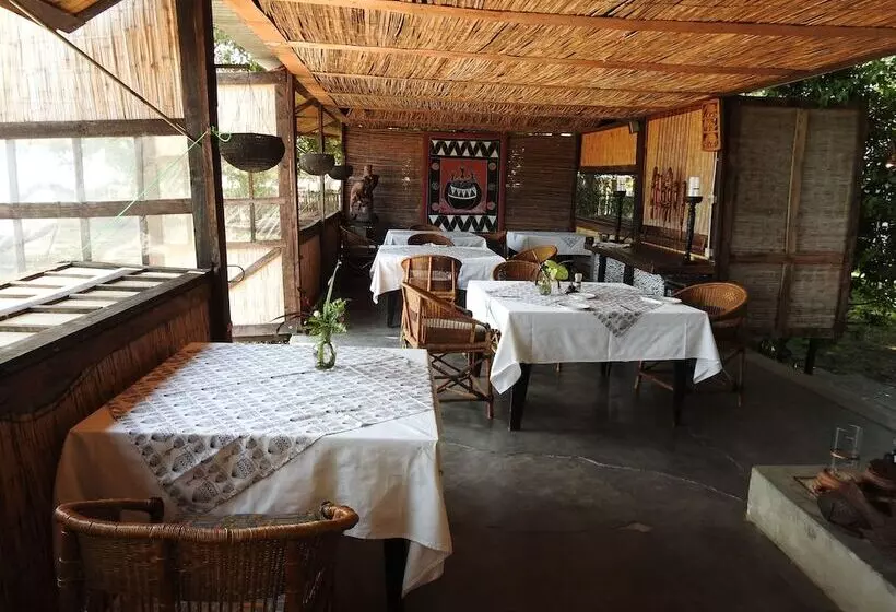 هتل Norman Carr Cottage