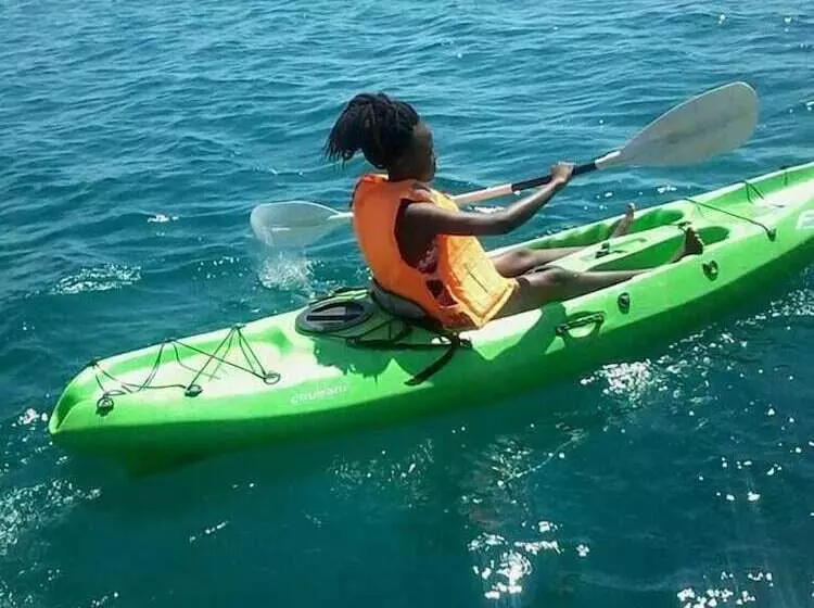 هتل Norman Carr Cottage