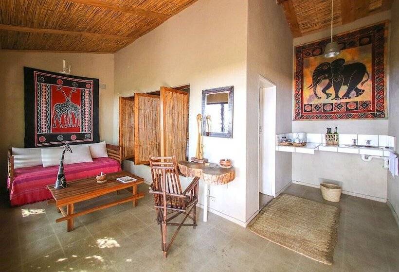 هتل Norman Carr Cottage