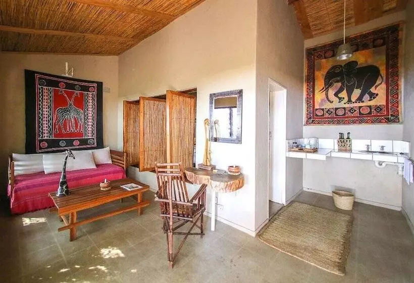 هتل Norman Carr Cottage