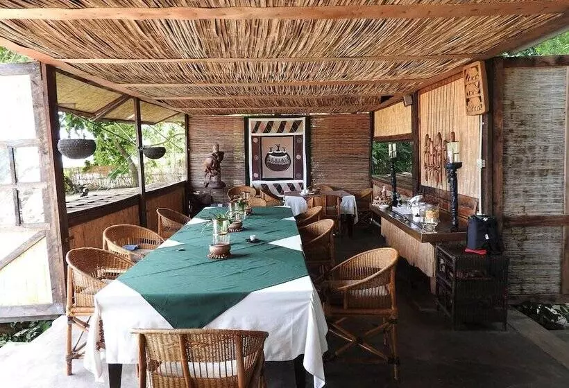 هتل Norman Carr Cottage