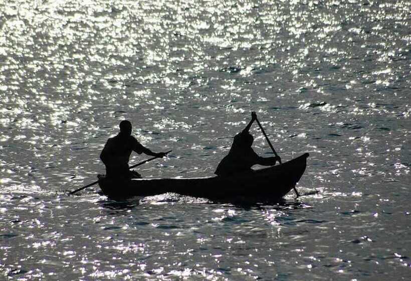 هتل Norman Carr Cottage