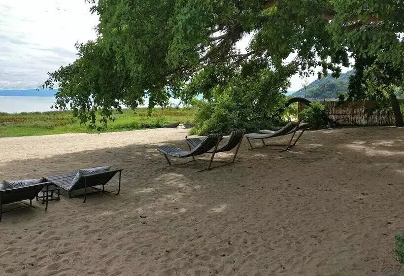 هتل Norman Carr Cottage