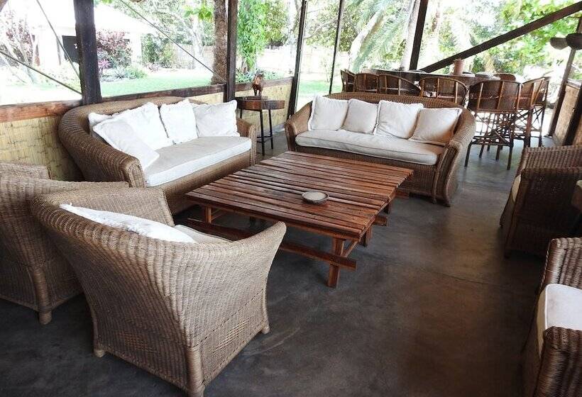 هتل Norman Carr Cottage