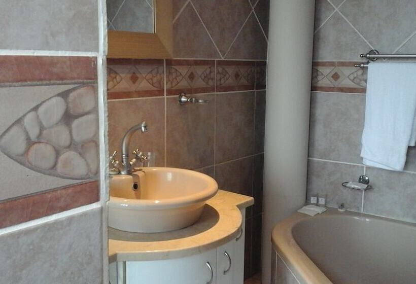 פנסיון The Whales Beach House