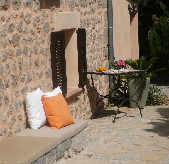 בית מלון כפרי Ca N Bando