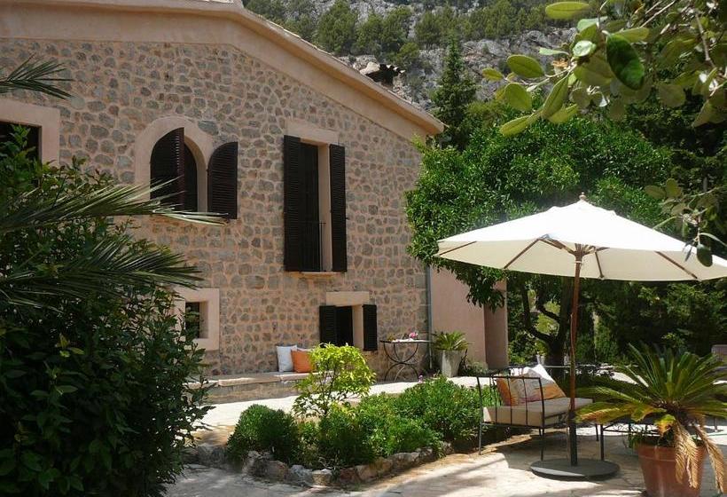 בית מלון כפרי Ca N Bando