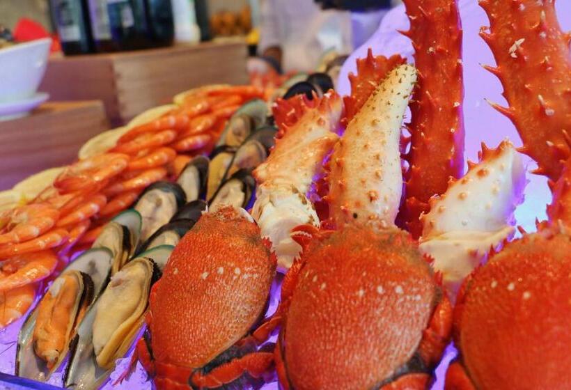 Отель Holiday Inn Guiyang City Center, An Ihg