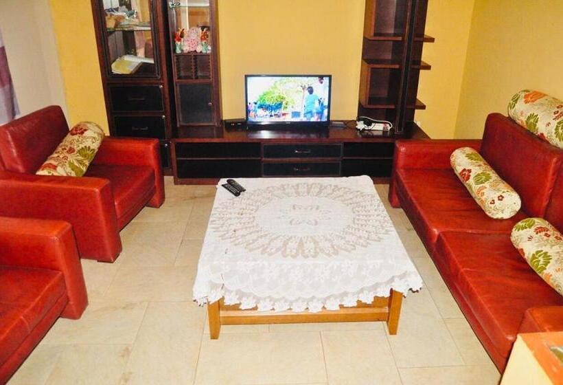 پانسیون Chez Titi