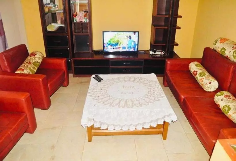 پانسیون Chez Titi