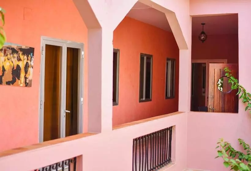 پانسیون Chez Titi