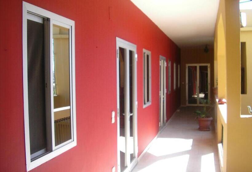 پانسیون Chez Titi