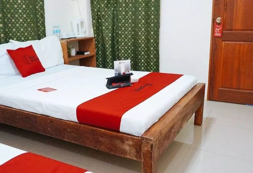 پانسیون Reddoorz Plus @ Catarman Dauis