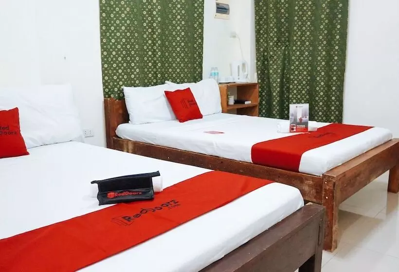 پانسیون Reddoorz Plus @ Catarman Dauis