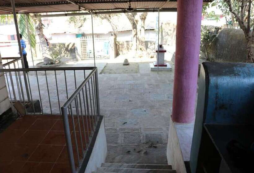 פנסיון Shubhankaroti Bungalow