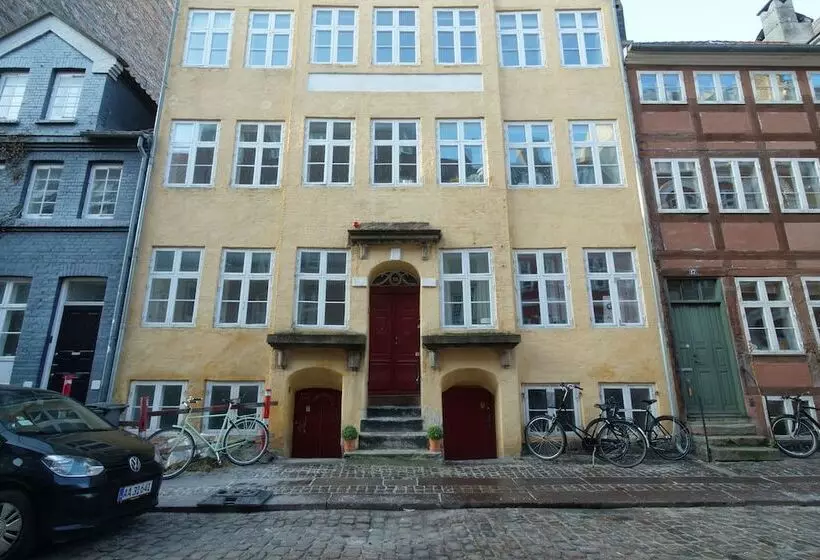 Central Canal Apartments 1