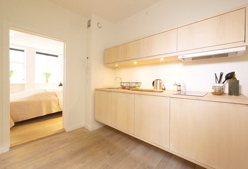 Central Canal Apartments 1