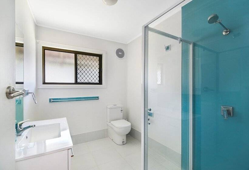 Chalet By The Sea, 10 Pelican Street, Peregian Beach