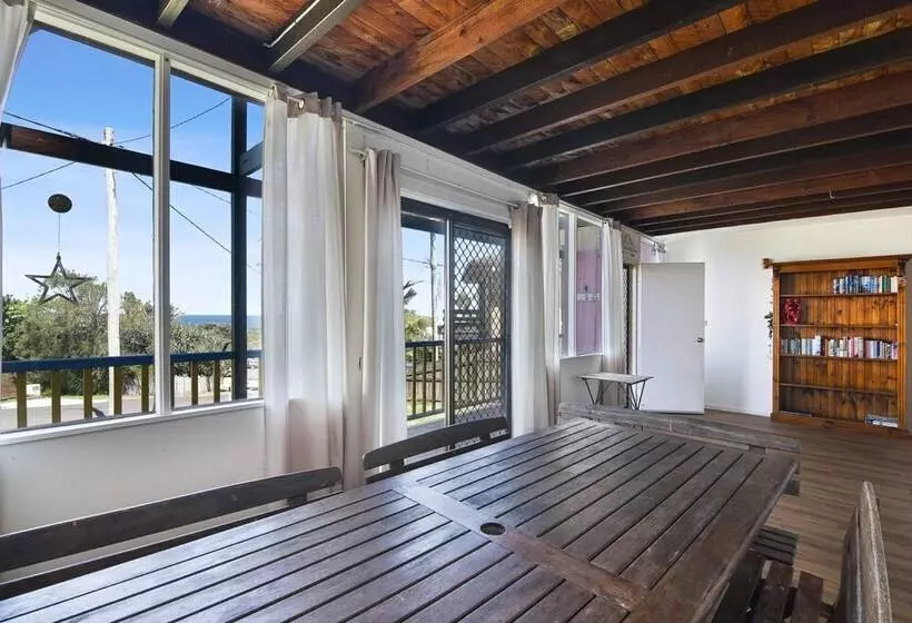 Chalet By The Sea, 10 Pelican Street, Peregian Beach