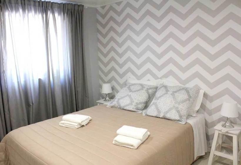 Charming House In Requiao With Shared Pool