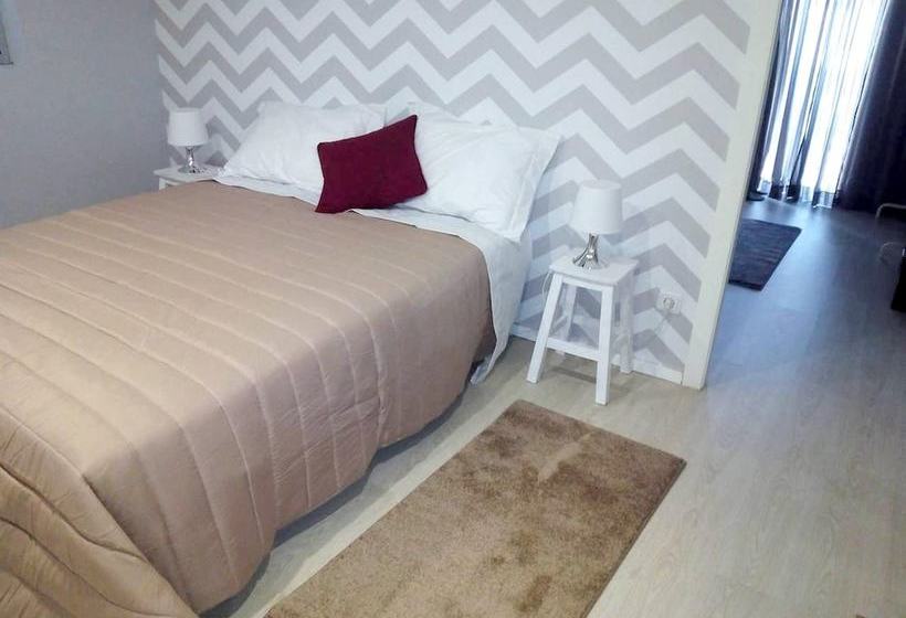 Charming House In Requiao With Shared Pool