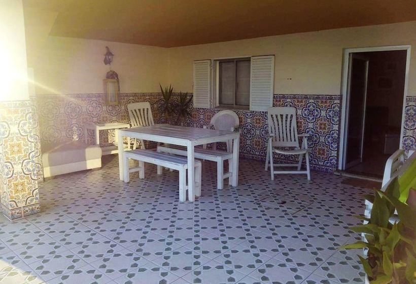 Charming House In Requiao With Shared Pool
