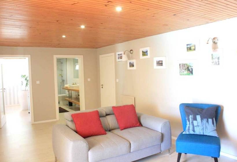 Charming House In Requiao With Shared Pool