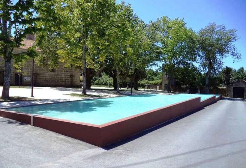 Charming House In Requiao With Shared Pool