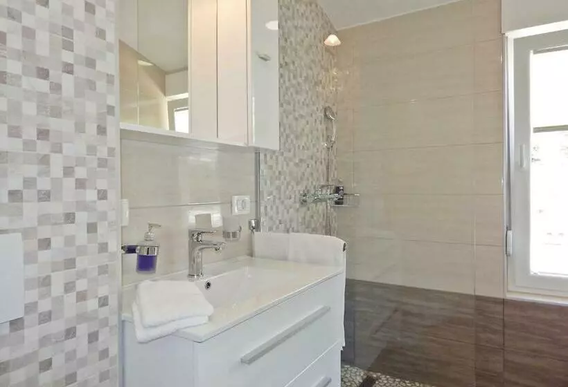 Lavander Apartments Omiš