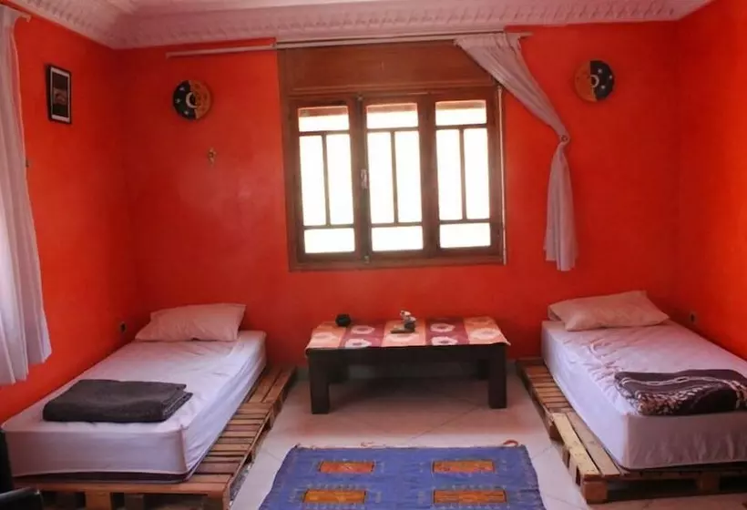 Nomad Surf House   Hostel