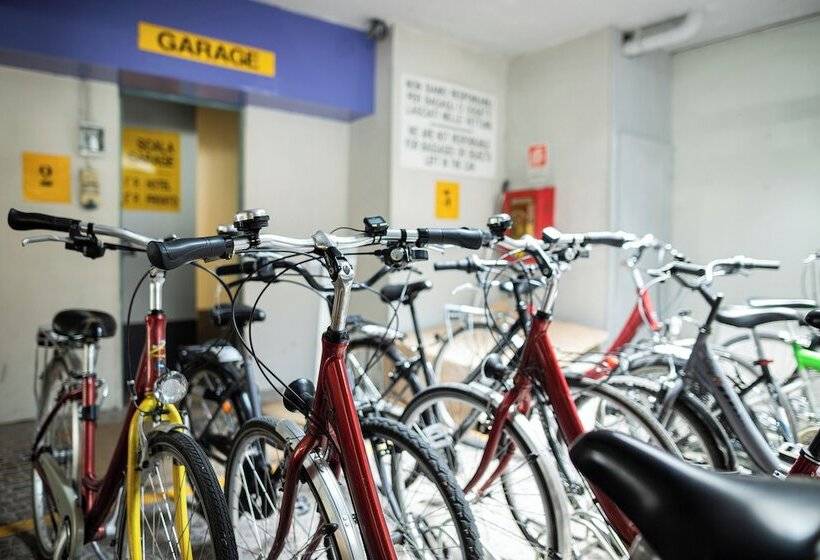 Szálló Dynasty Suites Downtown Apartments