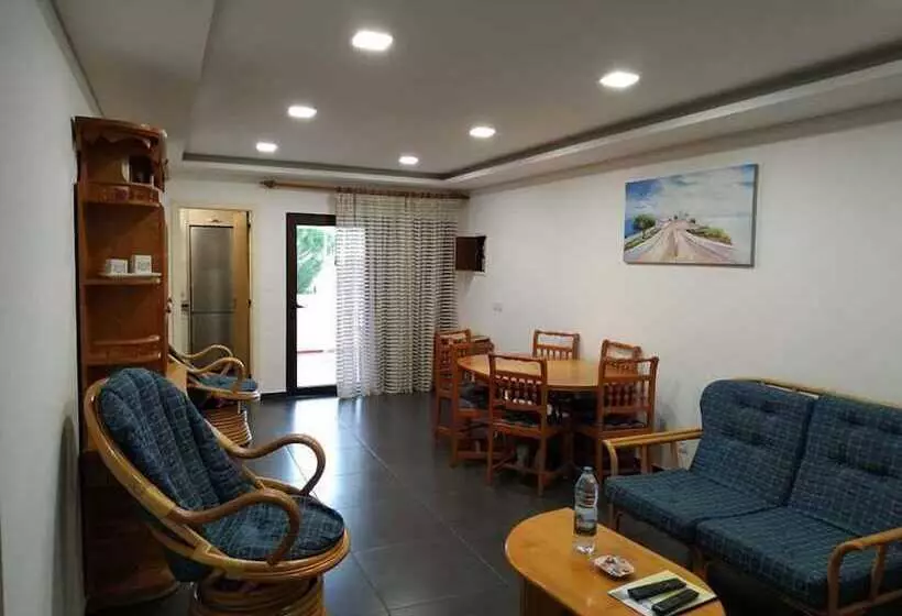 T3 Sra Da Rocha By Casas & Papéis