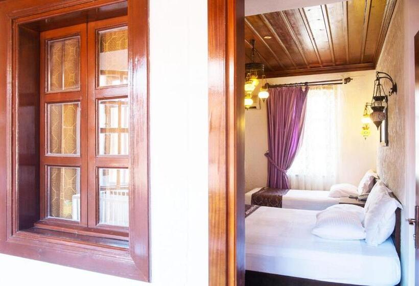 هتل Cicerone Lodge