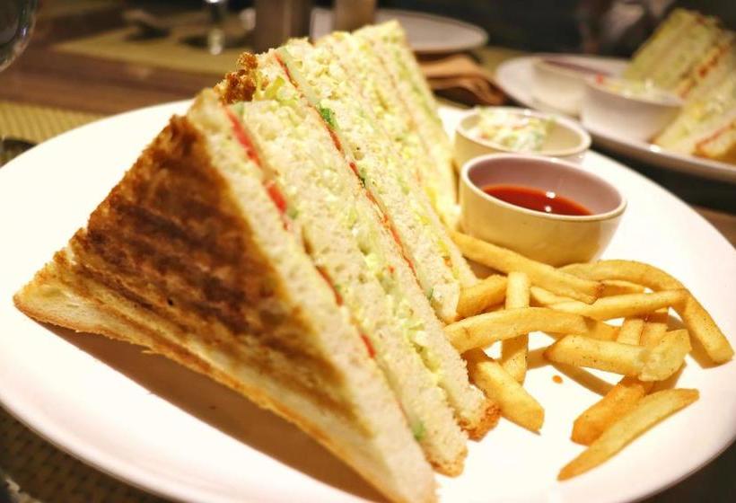 ホテル Oyo 68034 Roshan Villa