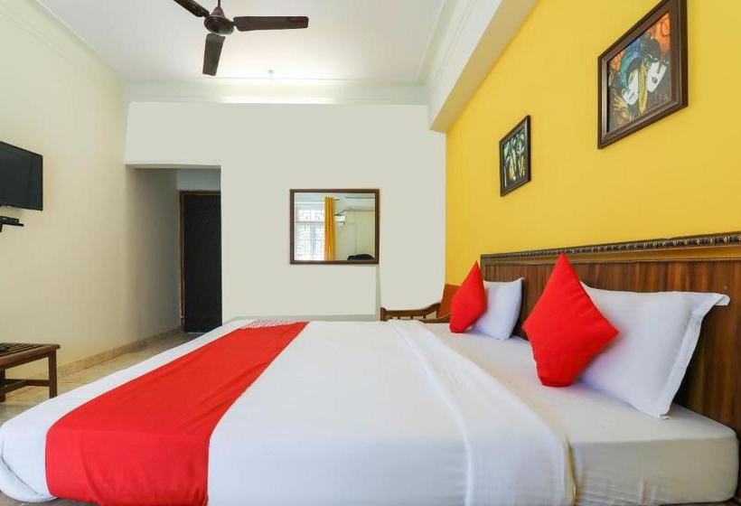 ホテル Oyo 68034 Roshan Villa