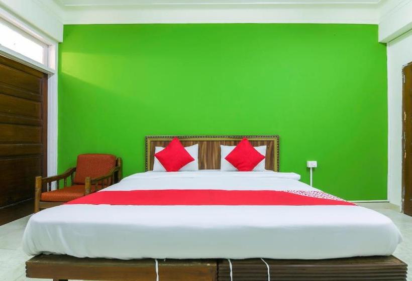 ホテル Oyo 68034 Roshan Villa