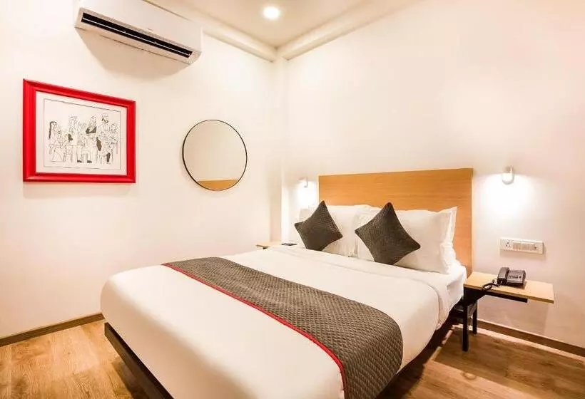 ホテル Townhouse Pipliyahana Square