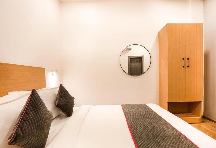 Hotel Townhouse Pipliyahana Square