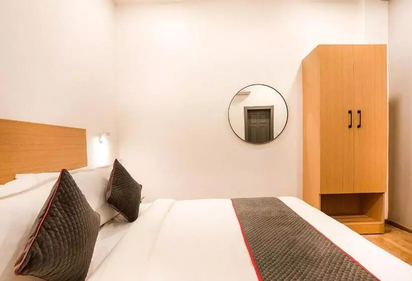ホテル Townhouse Pipliyahana Square